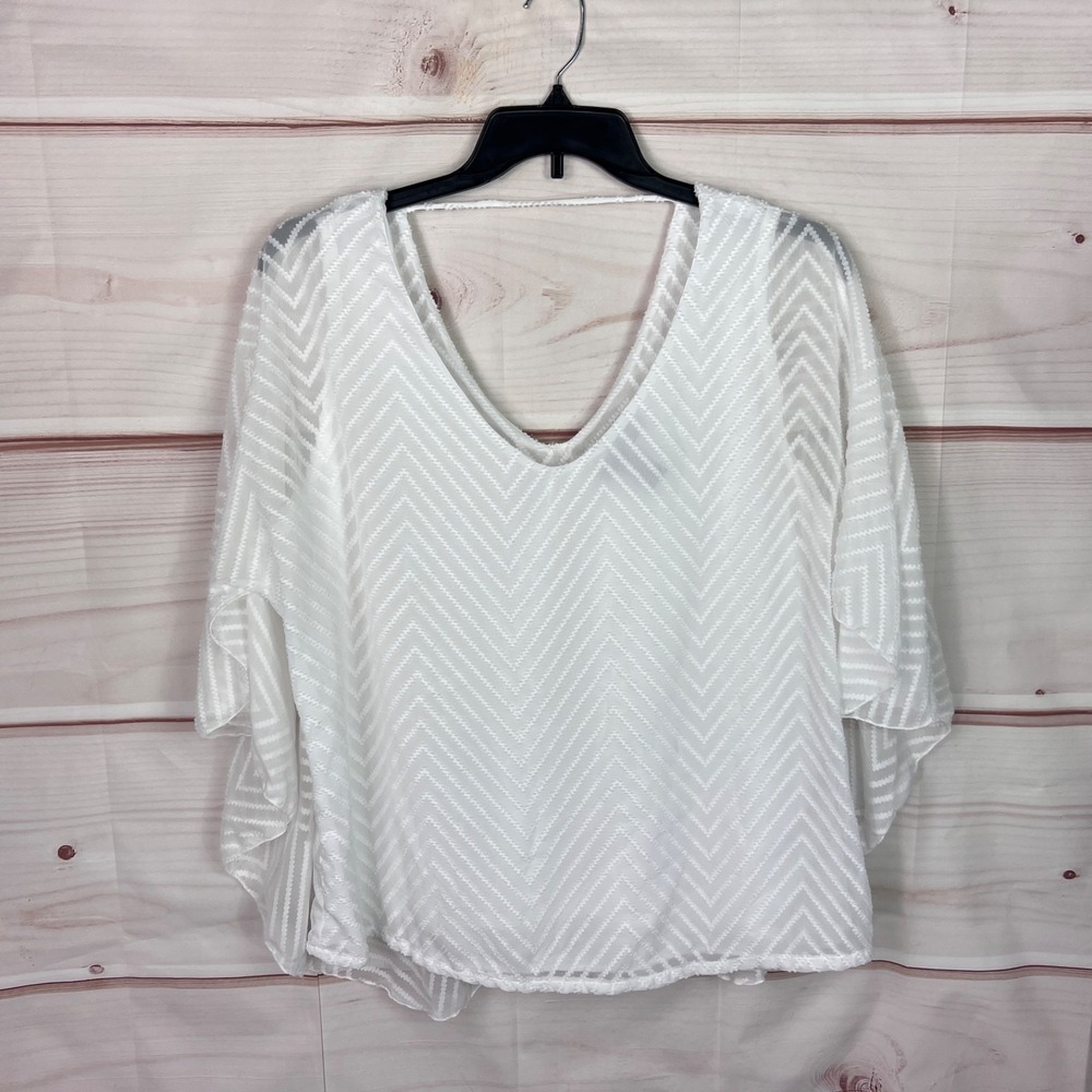 Ashley Stewart Top Womens 18 20 White Cape Blouse V-Neck Chevron Print Pullover